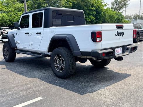 Used 2022 Jeep Gladiator Sport w/ Trailer Tow Package AWD/4WD image 4