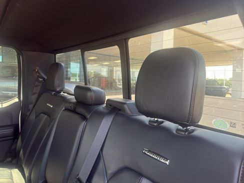 Used 2020 Ford F150 Platinum w/ Equipment Group 701A Luxury AWD/4WD image 14