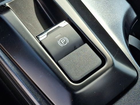 Certified 2026 Subaru Forester Premium AWD/4WD image 27