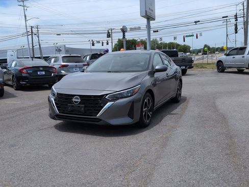 Used 2024 Nissan Sentra SV FWD image 4
