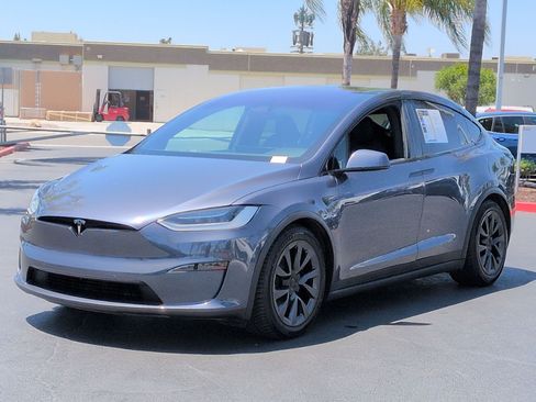 Used 2023 Tesla Model X AWD/4WD image 5