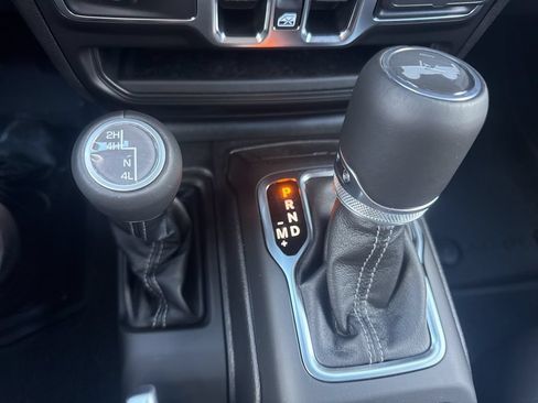 New 2025 Jeep Wrangler Unlimited Sahara AWD/4WD image 25