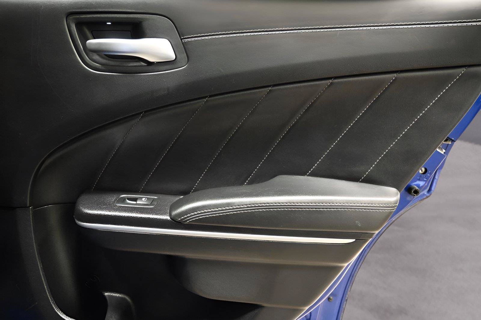 Used 2020 Dodge Charger Scat Pack RWD image 17