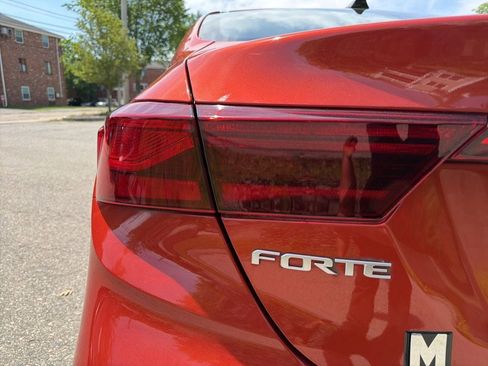 Certified 2023 Kia Forte LXS w/ LXS Technology Package FWD image 10