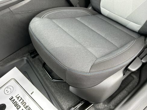 New 2026 Chevrolet Trax LS w/ LS Convenience Package FWD image 22