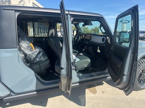 New 2025 Jeep Gladiator Willys image 15