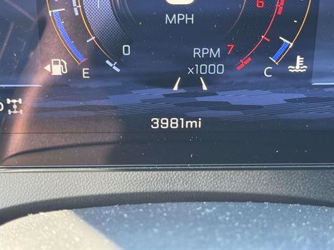 Used 2026 Chevrolet Traverse LT w/ Midnight/Sport Edition AWD/4WD image 18