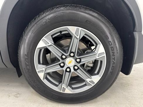 Used 2024 Chevrolet Blazer LT w/ Convenience Package FWD image 34