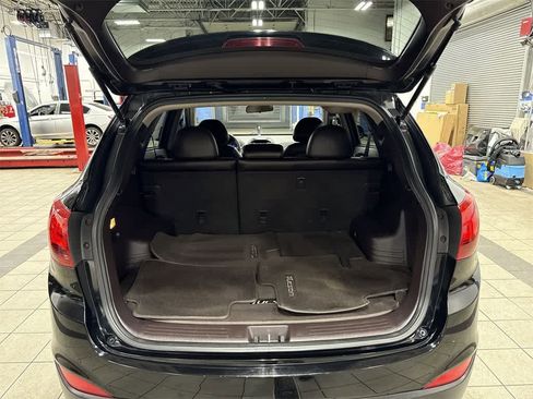 Used 2011 Hyundai Tucson GLS w/ Navigation Pkg 2 image 11