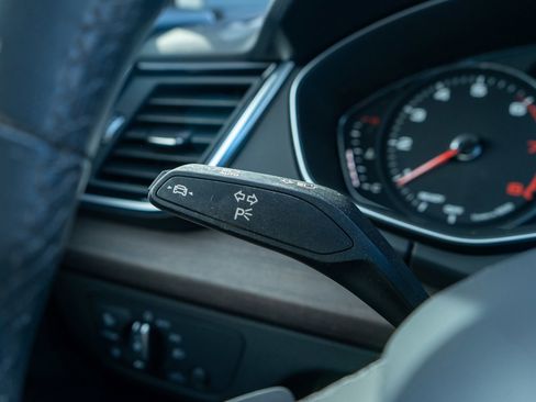 Used 2023 Audi Q5 2.0T Premium w/ Convenience Package image 27