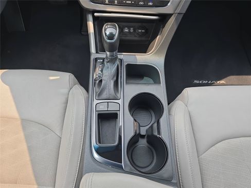Used 2015 Hyundai Sonata Sport w/ Option Group 04 FWD image 14