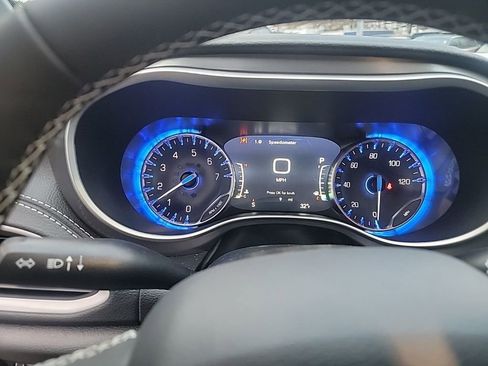 New 2026 Chrysler Pacifica Select image 11