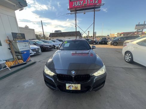 Used 2013 BMW 328i xDrive Sedan AWD/4WD image 2