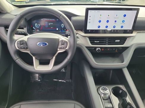 Used 2026 Ford Explorer Active RWD image 4