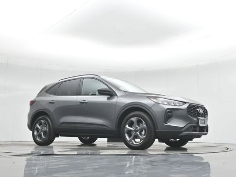 New 2025 Ford Escape ST-Line w/ Equipment Group 301A image 3