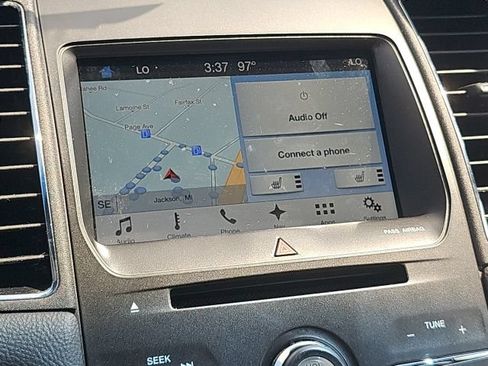 Used 2017 Ford Taurus SEL w/ Equipment Group 201A FWD image 22