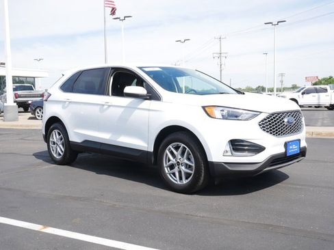 Certified 2023 Ford Edge SEL w/ Convenience Package AWD/4WD image 4
