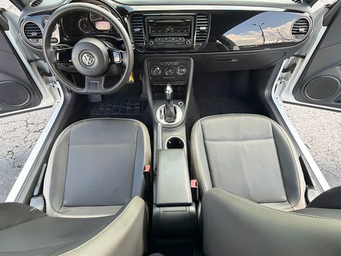 Used 2015 Volkswagen Beetle 1.8T FWD image 17
