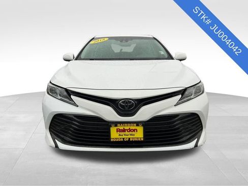 Used 2018 Toyota Camry LE image 2