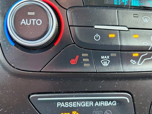 Used 2019 Ford Escape SEL AWD/4WD image 22