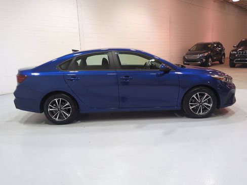 Certified 2024 Kia Forte LXS FWD image 2
