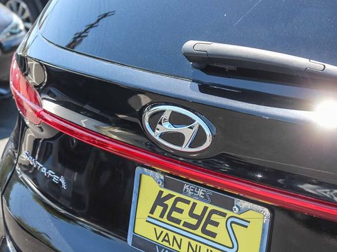 Certified 2023 Hyundai Santa Fe SEL AWD/4WD image 9
