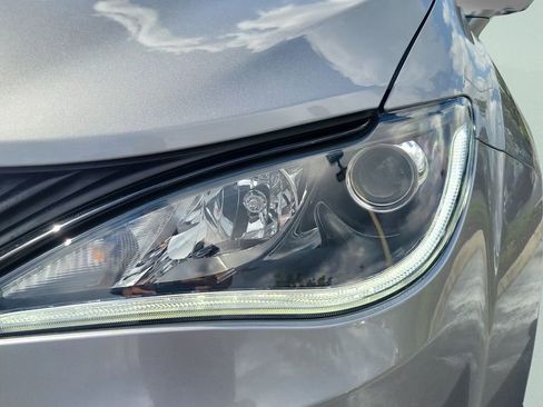 Used 2019 Chrysler Pacifica Limited w/ Advanced Safetytec Group FWD image 24