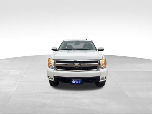 Used 2008 Chevrolet Silverado 1500 LTZ w/ Suspension Package, Off-Road image 3