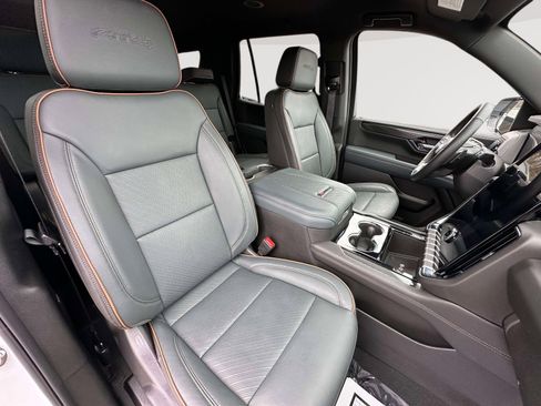 Used 2025 GMC Yukon AT4 w/ LPO, Floor Liner Package image 27