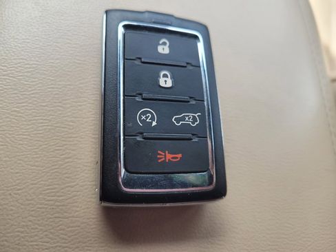 Used 2022 Jeep Grand Cherokee Limited 4xe w/ Luxury Tech Group II image 32