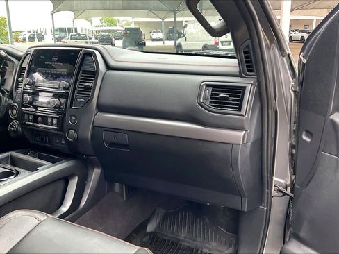 Used 2023 Nissan Titan PRO-4X w/ Pro-4x Convenience Package AWD/4WD image 18