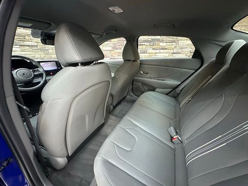 Used 2023 Hyundai Elantra SEL w/ Cargo Package image 22