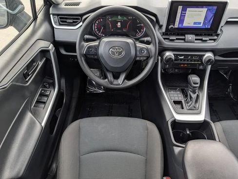 Used 2025 Toyota RAV4 LE AWD/4WD image 12