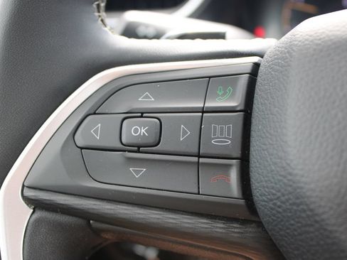 Used 2024 Jeep Grand Cherokee Altitude AWD/4WD image 36
