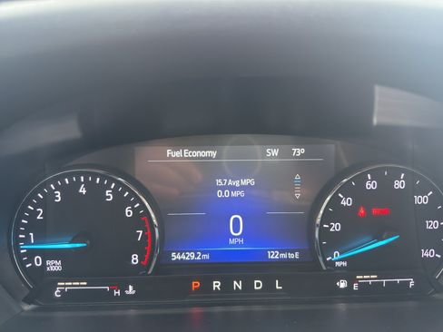 Used 2022 Ford Explorer XLT w/ Equipment Group 202A AWD/4WD image 16