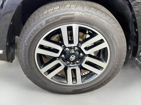Used 2022 Toyota 4Runner Limited AWD/4WD image 14