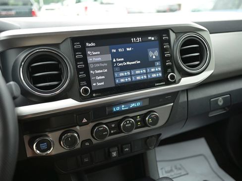 Used 2023 Toyota Tacoma SR5 AWD/4WD image 27