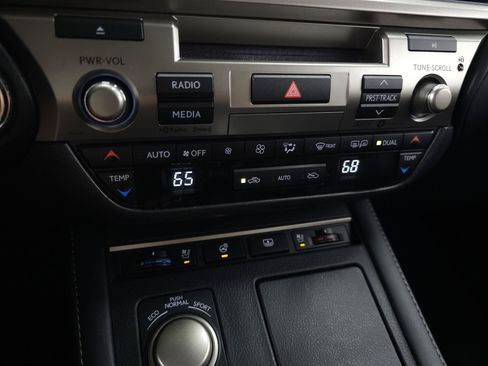 Used 2017 Lexus ES 350 w/ Luxury Package FWD image 26