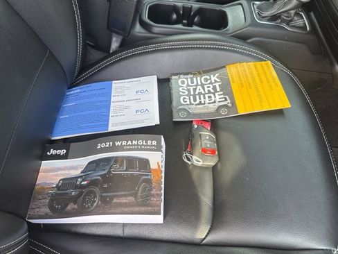 Used 2021 Jeep Wrangler Unlimited Sahara image 16