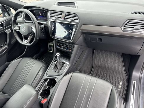 Certified 2024 Volkswagen Tiguan SE R-Line image 29
