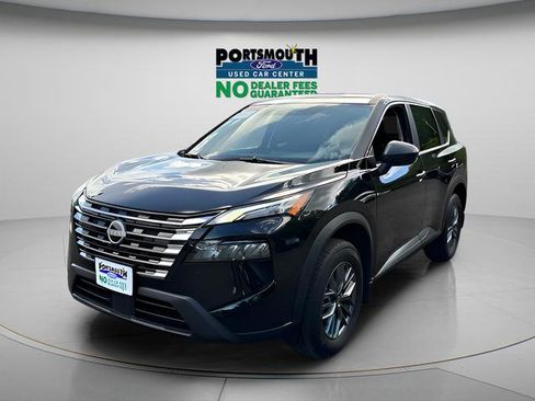 Used 2025 Nissan Rogue S AWD/4WD image 14