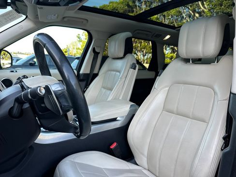 Used 2021 Land Rover Range Rover Sport HSE Silver Edition image 6