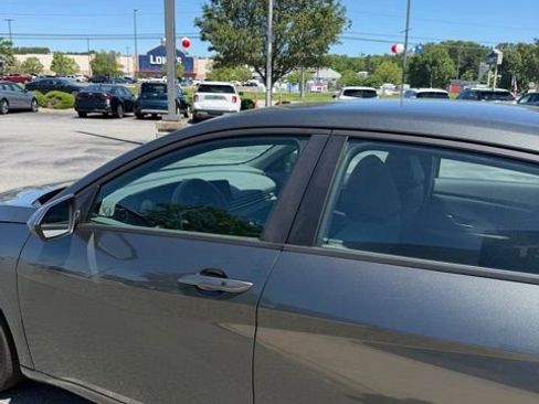 Used 2024 Hyundai Elantra SEL FWD image 15