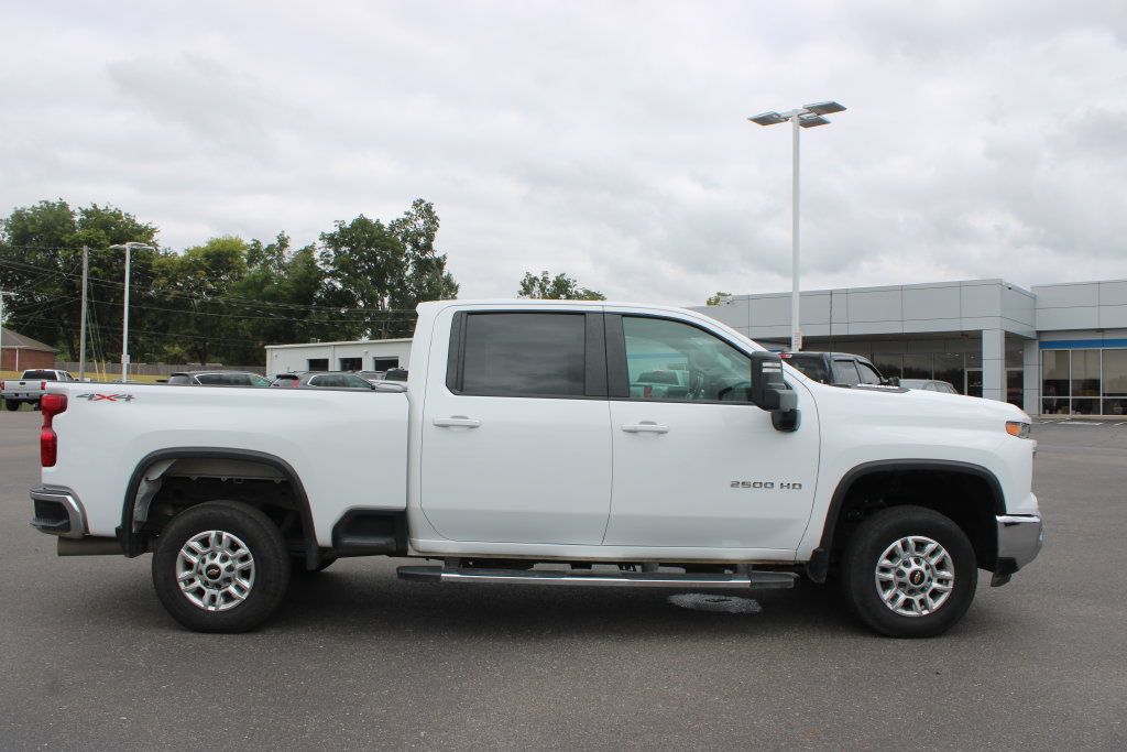 Used 2025 Chevrolet Silverado 2500 LT w/ Convenience Package AWD/4WD image 11