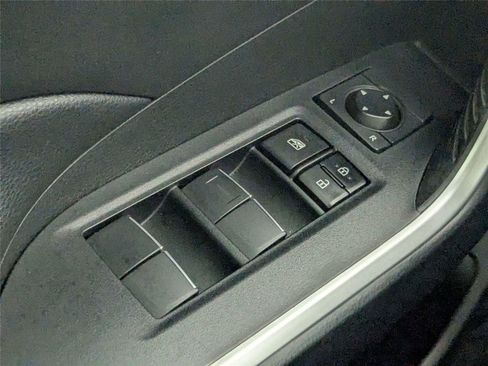 Used 2021 Toyota RAV4 XLE Premium AWD/4WD image 16