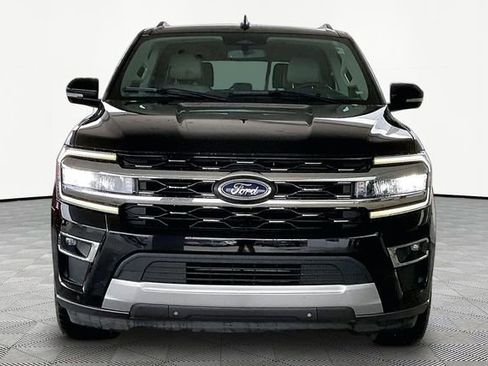 Used 2024 Ford Expedition Limited image 2