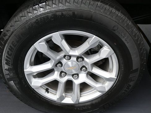 Used 2022 Chevrolet Silverado 1500 LT image 39