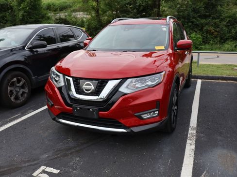 Used 2017 Nissan Rogue SL w/ SL Premium Package AWD/4WD image 3