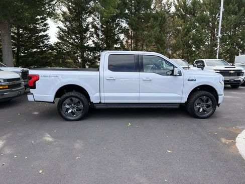 Used 2025 Ford F150 Lightning Lariat AWD/4WD image 11