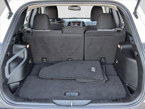 Used 2014 Jeep Cherokee Latitude image 6